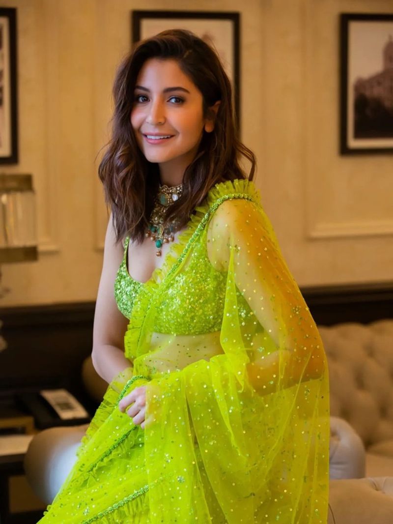 WhatsApp offers for women, contracts with Anushka Sharma for awareness of confidential features!-sak