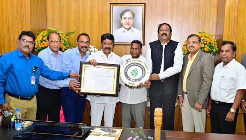 Telangana Minister Vemula Prashanth Reddy Receives Green Building Award lns 