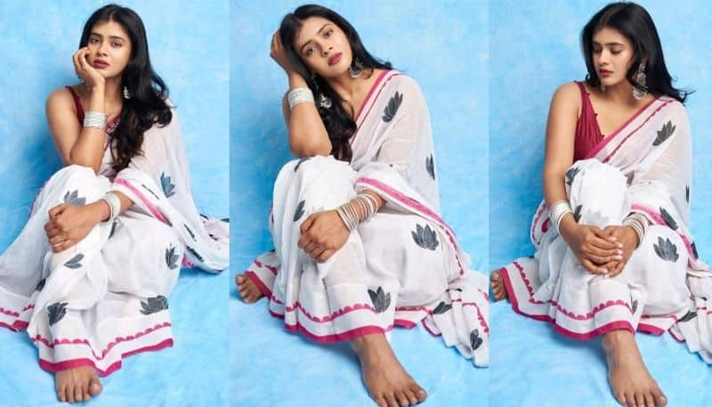 Actress Hebah Patel beautiful look in white Saree NSK