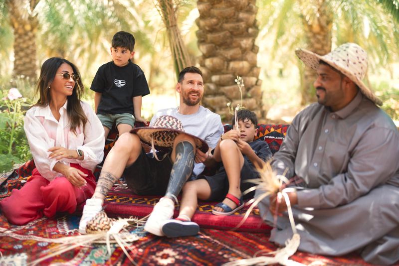 football Lionel Messi in Saudi Arabia: Is PSG star on family vacay or negotiating deal with Al-Hilal?-ayh