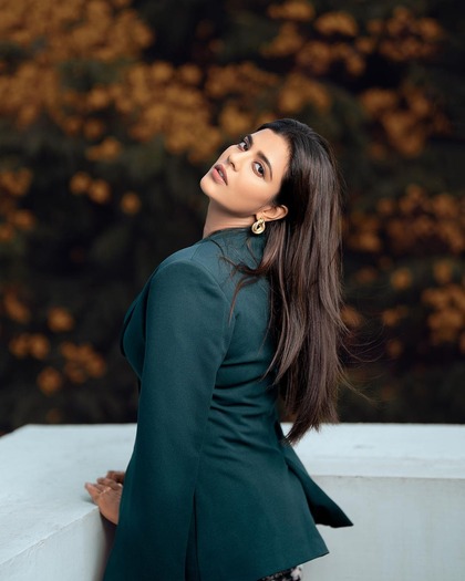 <p style="text-align: justify;">ఐశ్వర్యా రాజేష్‌ ఆమె స్టార్‌ ఇమేజ్‌కి, నెంబర్‌ వన్‌ గేమ్‌కి దూరంగా ఉంటుంది. బలమైన పాత్రలు, బలమైన కంటెంట్‌ ఉన్న చిత్రాలకే ప్రయారిటీ ఇస్తుంది. అద్భుతమైన నటనతో ఆకట్టుకుంటుంది. <br />
 </p>
