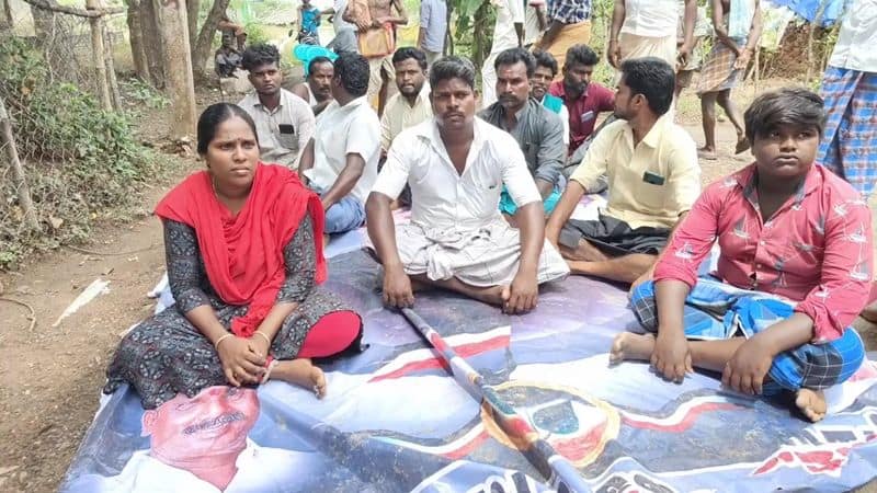 Threatening dowry from a love-married woman protest at husband's house