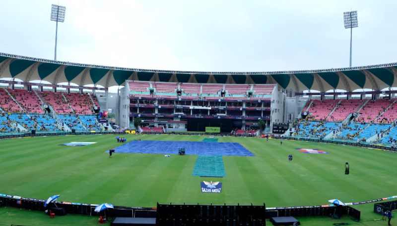 IPL 2023 LSG vs CSK Rain may play Spoilsport at Ekana Cricket Stadium Toss delayed due to rain jje