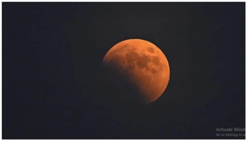 Many Temples Close Due to Lunar Eclipse grg