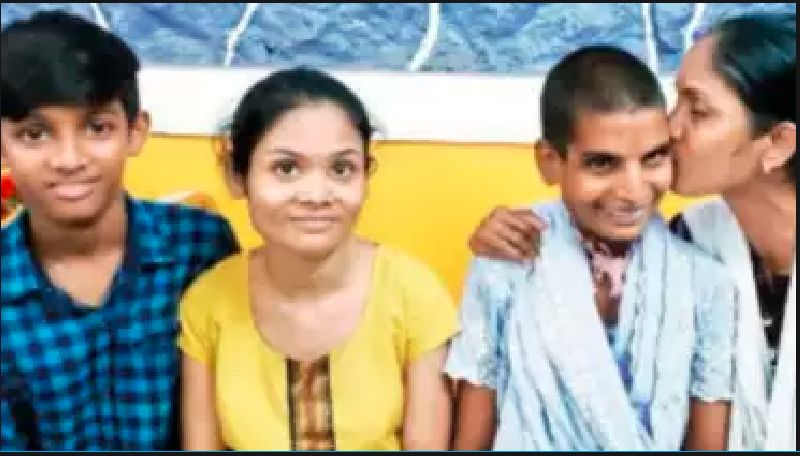 A mentally ill young woman who went missing 9 years ago returned home In Maharashtra akb