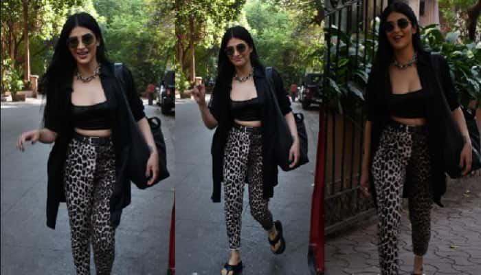 shruti haasan blasting poses open jacket super treat for fans photos goes viral arj