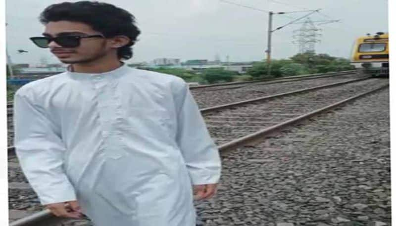 Train hits Telangana teen recording Instagram reels beside railway trackl ns 