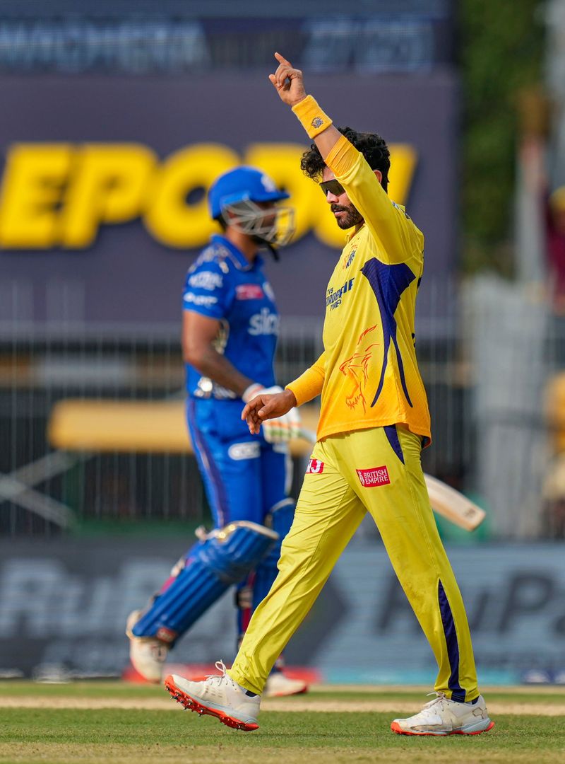 IPl 2023: Chennai Super Kings beats Mumbai Indians, Rohit sharma team play off chances become  CRA