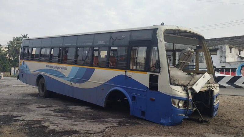 10 passengers got injured government bus accident in ranipet district