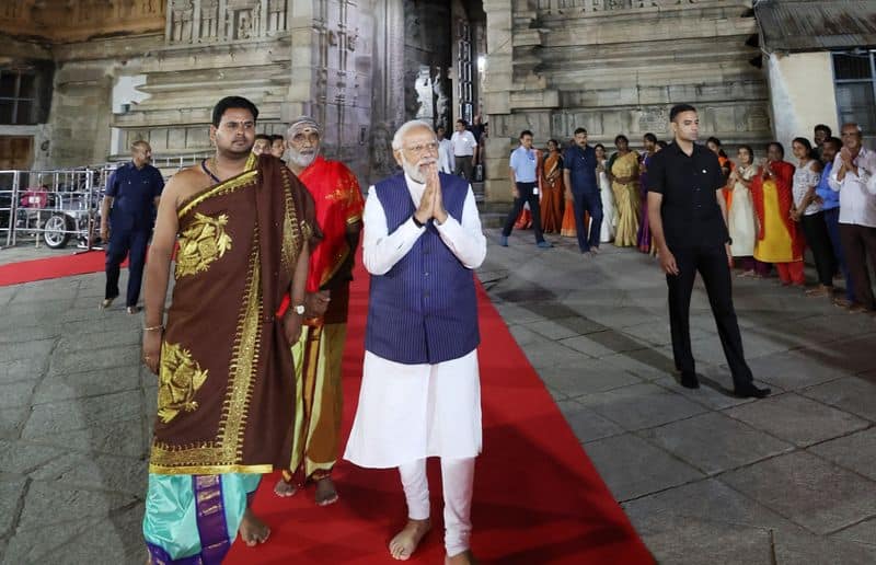 PM Narendra Modi visit nanjangud srikanteshwara temple offers special puja after Karnataka Assembly election rally ckm