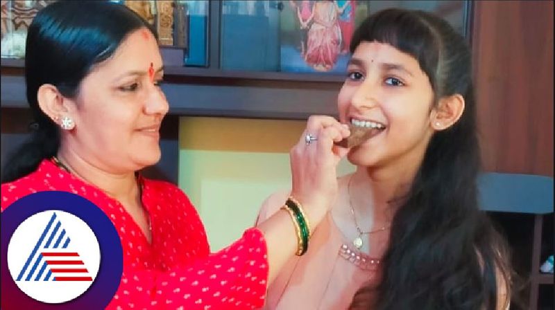 Karnataka SSLC topper Srilahari devadiga dreams of becoming a doctor at udupi rav