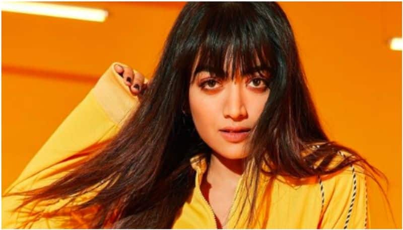 Rashmika Mandanna Eating Non-Veg After Claiming She Is Vegetarian Makes Netizens Furious sgk