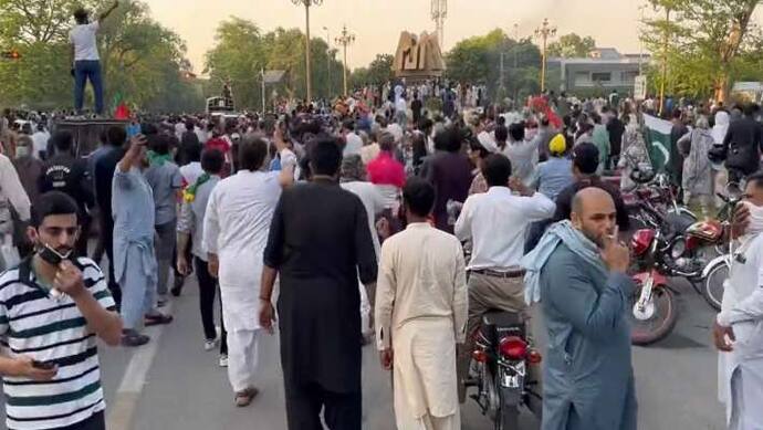 pakistan protest