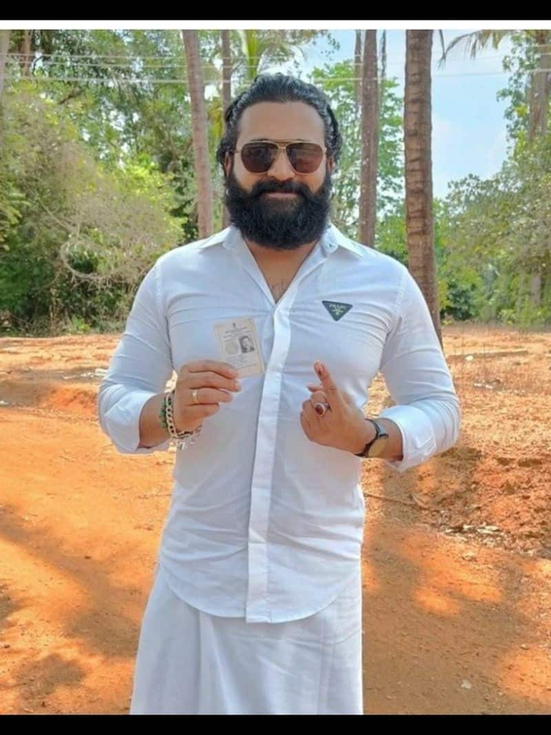 Karnataka election 2023: here is photos of Kannada celebrities cast their vote sgk