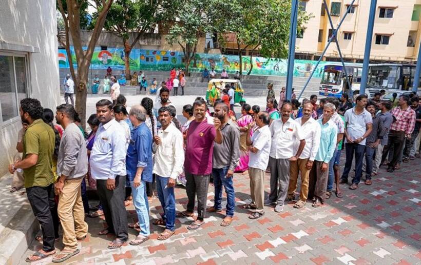 Telangana polls : తెలంగాణ వ్యాప్తంగా వివిధ జిల్లాలో నమోదైన పోలింగ్ శాతం ఇది... 