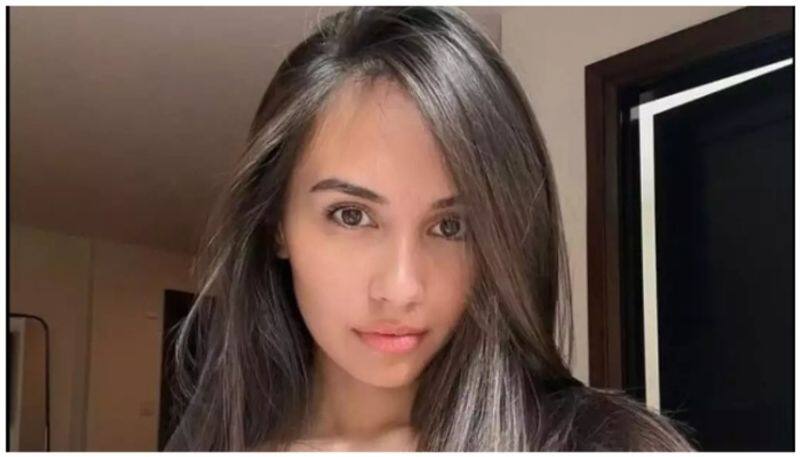 Model Creates AI Clone Of Herself; 1,000 Boyfriends Pay Rs 5,000 Per Hour To Date Her Vin