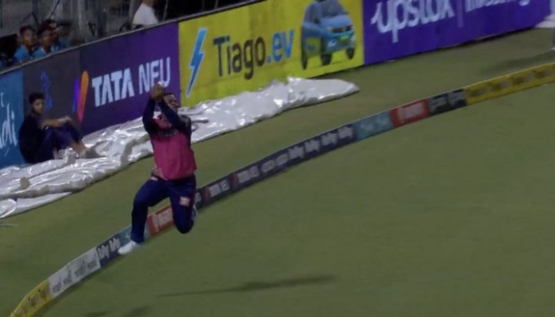 Watch Shimron Hetmyer spectacular catch to dismiss Jason Roy KKR vs RR IPL 2023 jje