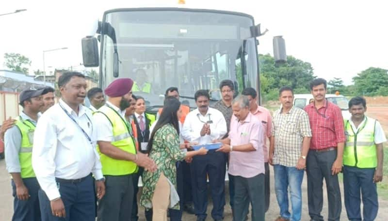 Trivandrum airport rented KSRTC low floor bus kgn