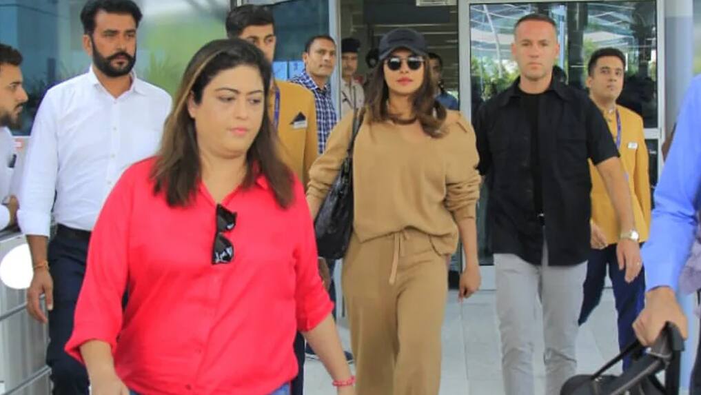 Priyanka Chopra reaches Delhi