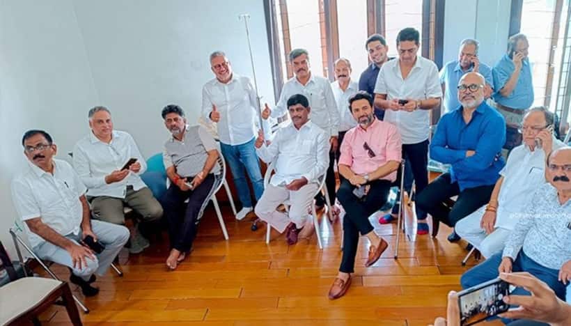 Karnataka Election Results: తిరుగులేని విజ‌యం దిశ‌గా కాంగ్రెస్.. 'మై టీం' అంటూ డీకే శివ‌కుమార్ ఫొటో వైర‌ల్