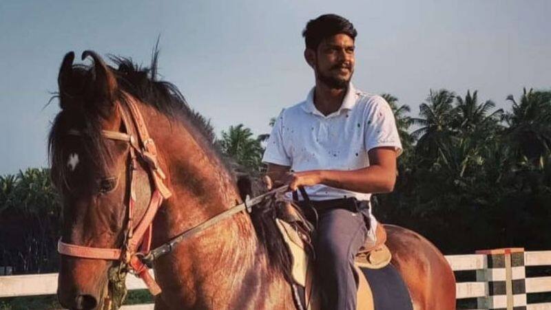 A youth hanged himself because he couldn't get money to buy a horse near pollachi