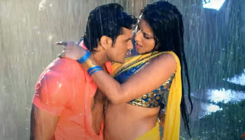 Monalisa SEXY video: Bhojpuri actress, Khesari Lal's bedroom romance goes viral-WATCH RBA