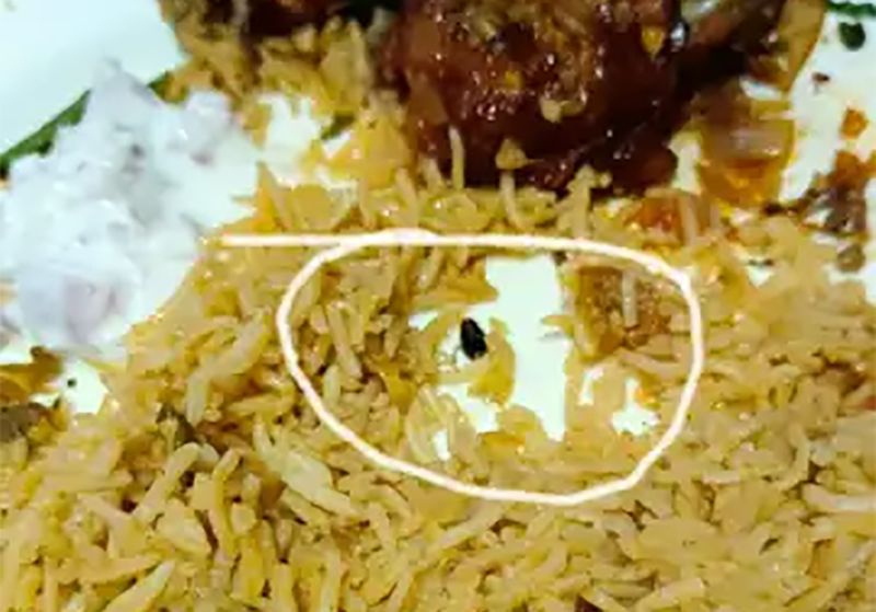 Puduchery Hotel served Biriyani with cockroach