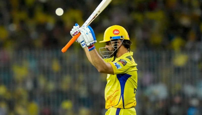 IPL 2023: Is CSK Chennai Super Kings skipper MS Dhoni playing with an injured knee? Batting coach Michael Hussey answers-ayh