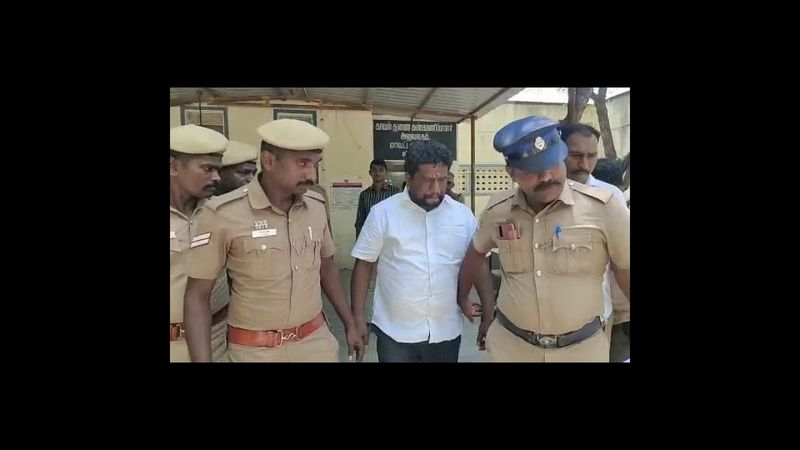 bjp district president suresh kumar arrested by police officers in virudhunagar district