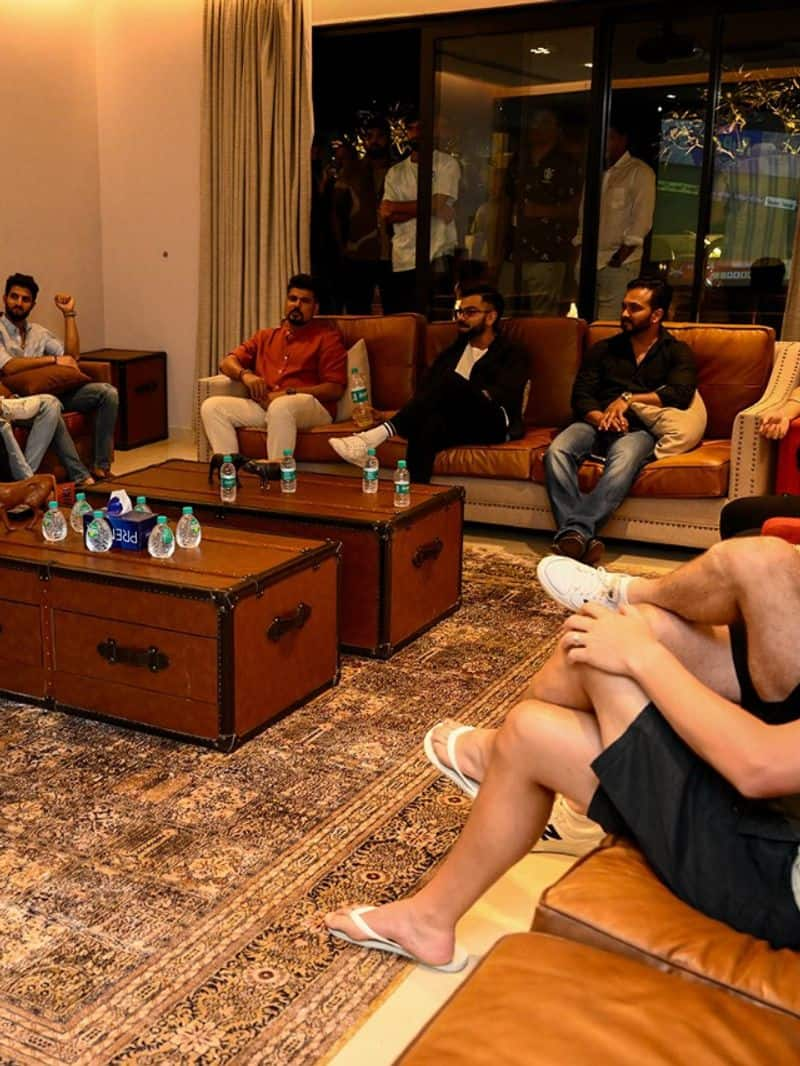 IPL 2023 RCB Players visited Mohammed Siraj home and had food see photos jje