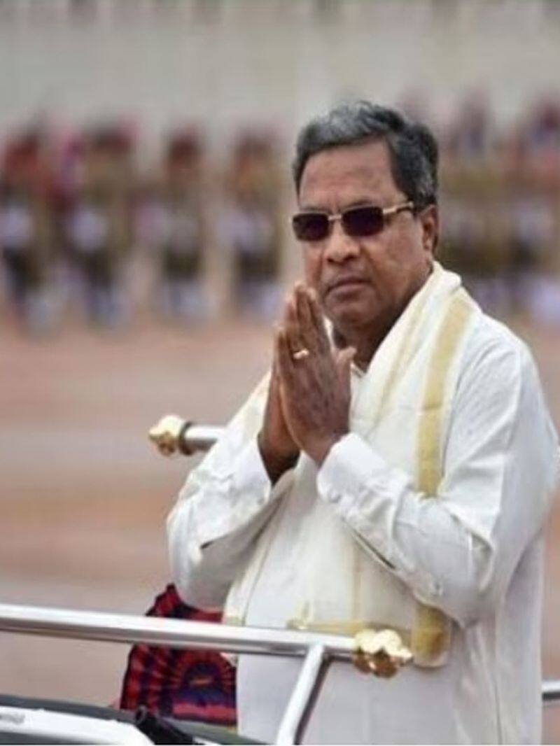 siddaramaiah may come back to delhi after clp meeting to discuss about full cabinet ash