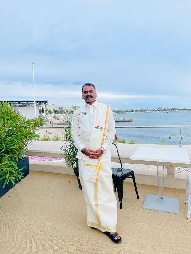 Minister L Murugan red carpet dressing photo goes viral 