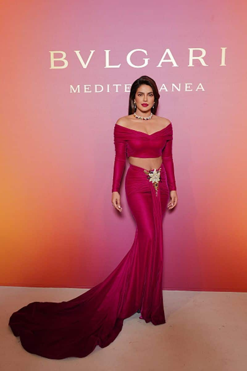 Did Anne Hathaway IGNORE Priyanka Chopra at BVLGARI Venice Event? Watch VIRAL video RBA