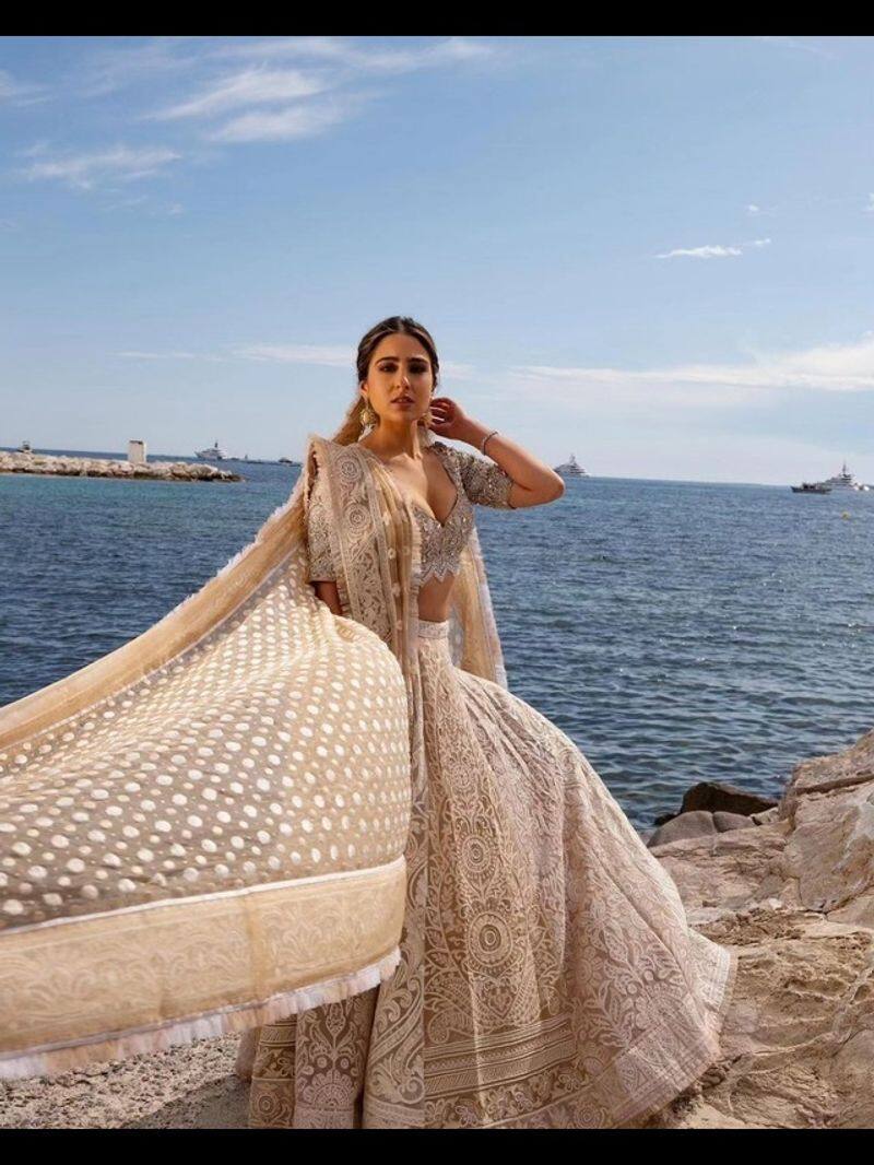 Cannes 2023: Sara Ali Khan Debuts On Red Carpet Stunning in Desi look sgk