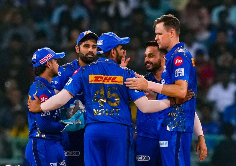 mumbai indians bowling coach shane bond reveals reason behind loss against lsg saa