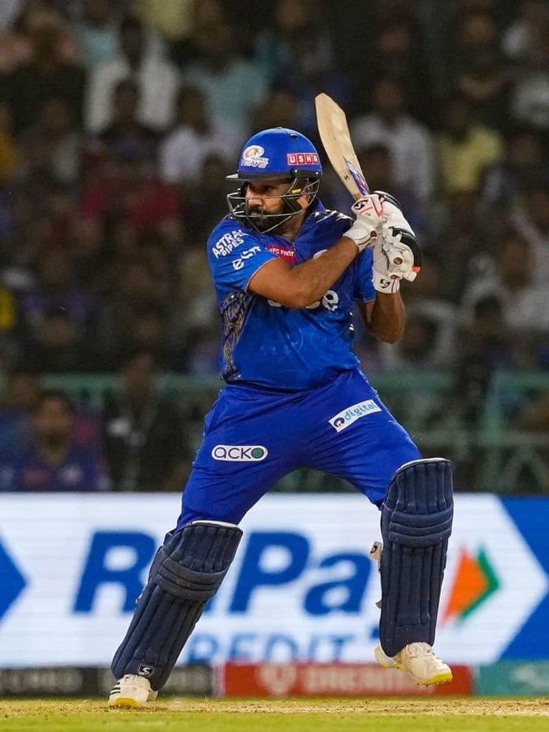 mumbai indians lost first wicket against sunrisers hyderabad in crucial match saa