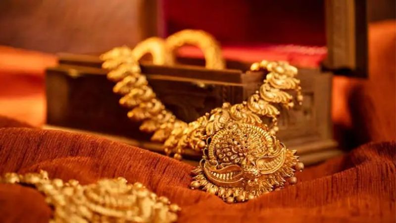 Bengaluru GOLD rates on October 1, 2024: Latest prices of 22k, 24k gold updated here vkp