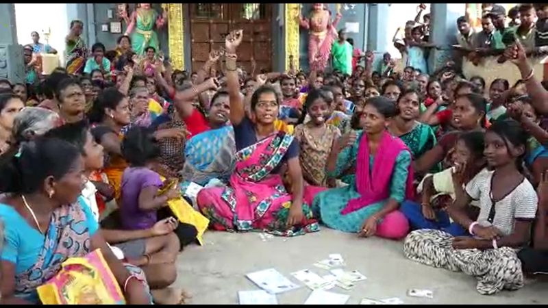 village people make a protest against minister ponmudi in villupuram