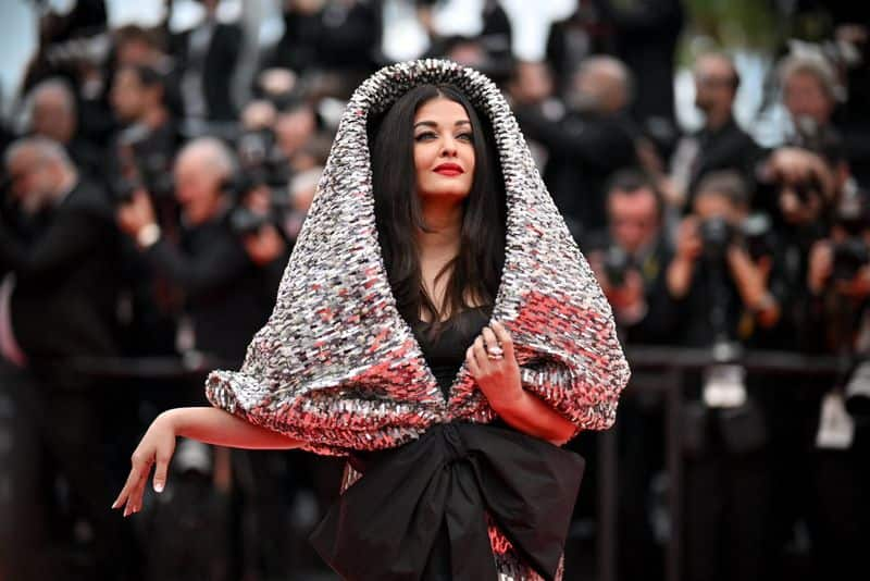 Aishwarya Rai trolled for her dress in Cannes Film Festival nbn