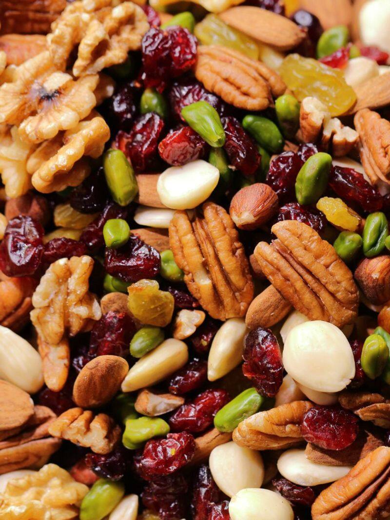 how to eat nuts for good health