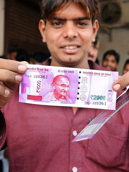 When were printing of Rs 2000 banknotes stopped?