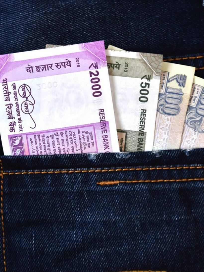 50% of Rs 2,000 notes in circulation have come back in the banks, reveals RBI