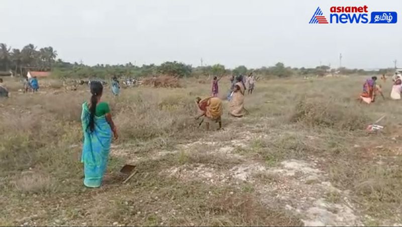 Women in Coimbatore protesting to ask to house plot 