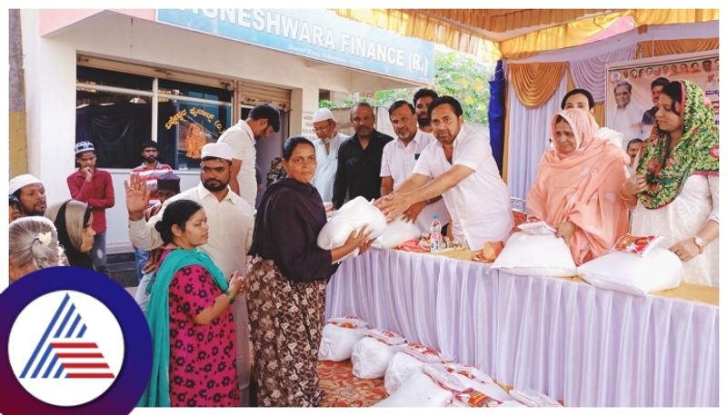 Karnataka oath-taking ceremony siddaramaiah fans distributed food kits in  chikkamagaluru gow