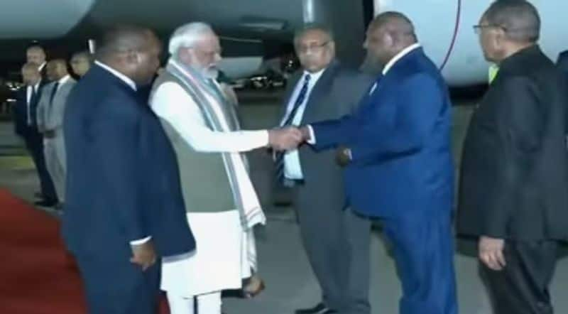 pm modis visit to papua new guinea and pm eased the countrys tradition