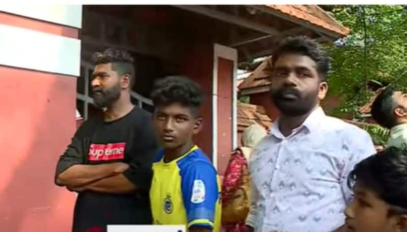 PV Sreenijan MLA interfere Kerala Blasters selection camp, locks gate gkc