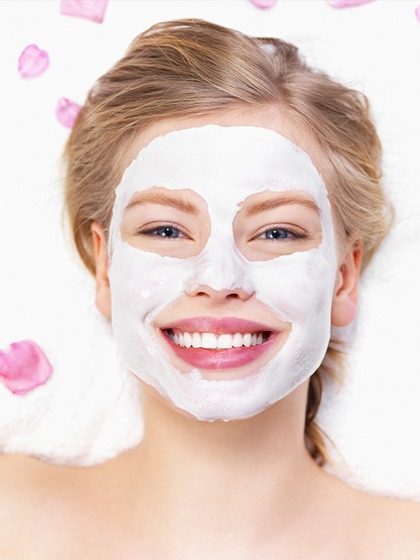 Egg white, lime and tea tree oil face mask