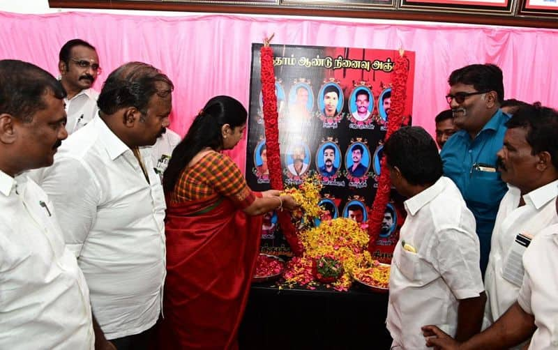 mp kanimozhi paid her respect to who loss his life protest against sterlite in thoothukudi