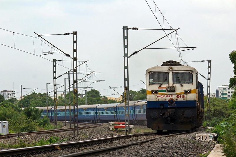 Kerala: Venad Express to temporarily skip halt at Ernakulam Junction for construction work from May 1 rkn