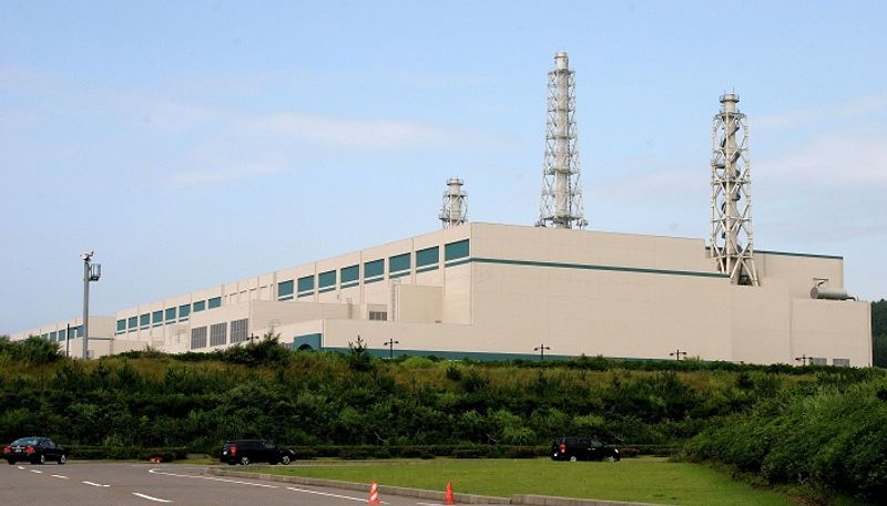 Japan Worlds biggest nuclear plant likely to stay closed as employee leaves papers on car roof AJR